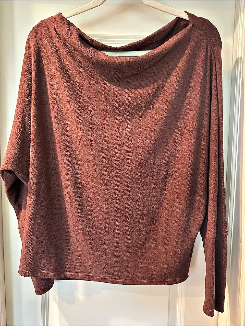 Soft Surroundings Long Sleeve Top in merlot Size Small off shoulder